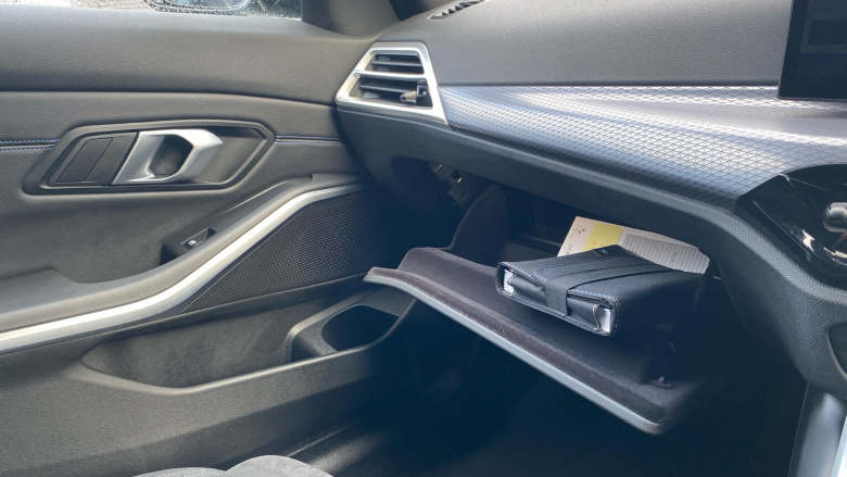 BMW 3 Series 320i M Sport 5dr Step Auto [Pro Pack] Petrol Estate